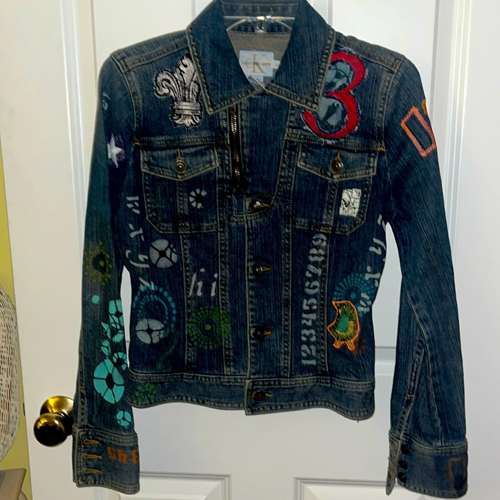 Vintage! Women’s Calvin Klein Jean Jacket. Size Large. Pristine condition! Rare